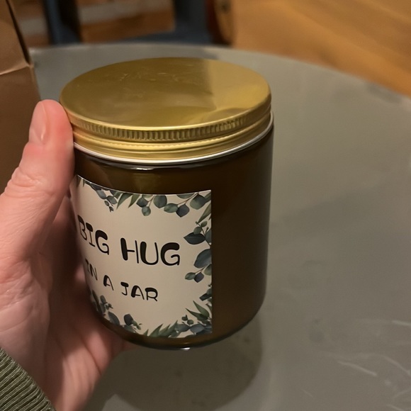 Big Hug in a Jar candle - Picture 5 of 5